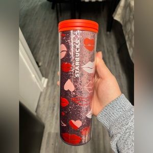 Both cups non straw tumblers